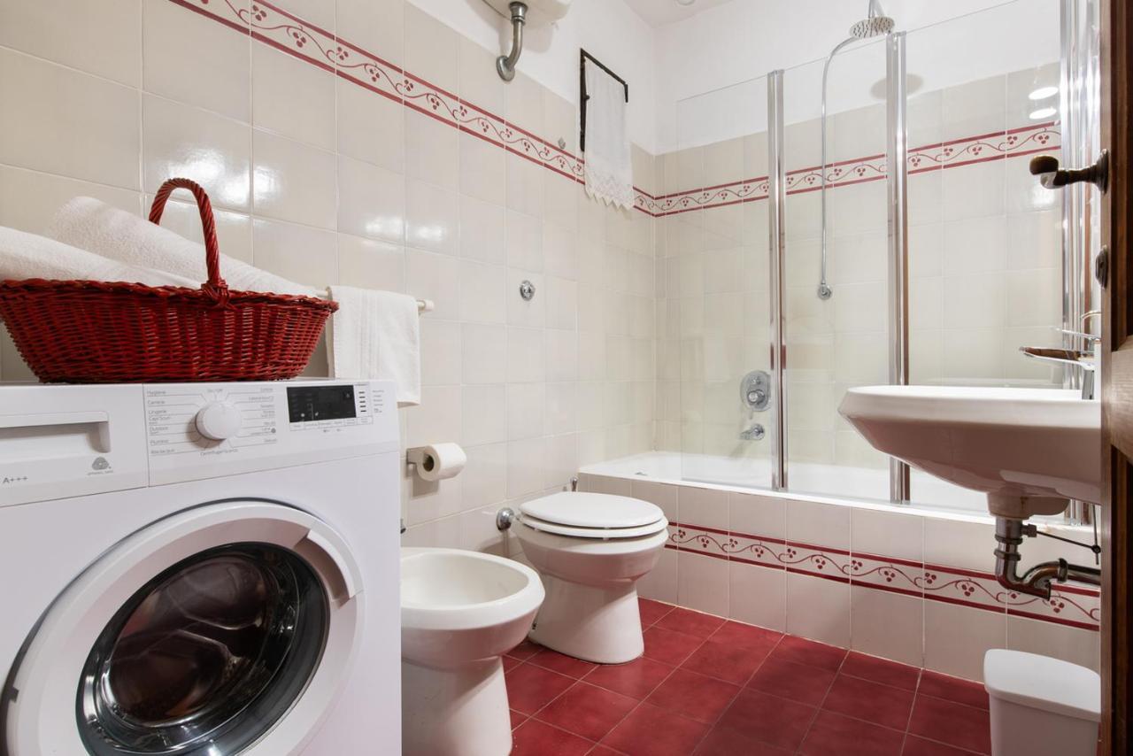Spacious Family Flat S. Spirito 8 Sleeps Florença